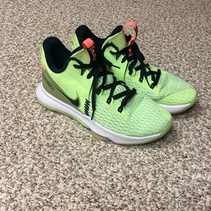 Nike Men’s LeBron “Grinch” Air Zoom Basketball Shoes Size 11